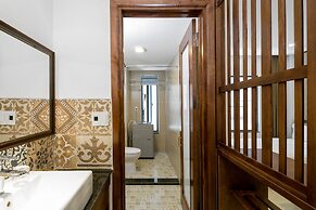 Aris Beach Apartment & Hotel