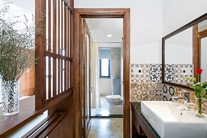 Aris Beach Apartment & Hotel