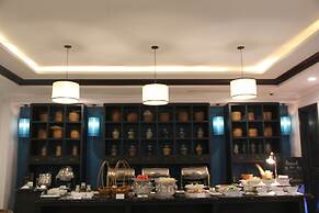 Manoir Des Arts Hotel