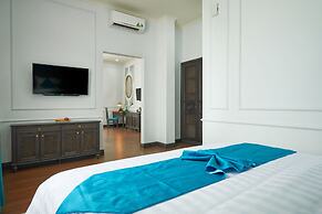 Manoir Des Arts Hotel