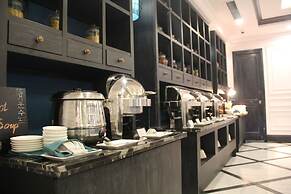 Manoir Des Arts Hotel