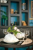 Manoir Des Arts Hotel