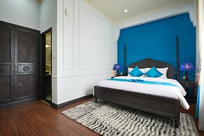 Manoir Des Arts Hotel