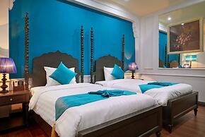 Manoir Des Arts Hotel