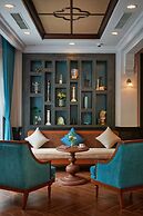 Manoir Des Arts Hotel