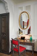 Manoir Des Arts Hotel