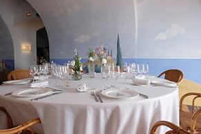El Far Hotel Restaurant