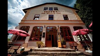 Hotel Pod Šikmou Věží