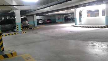 One Palm Tree Apartments