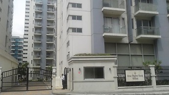 One Palm Tree Apartments