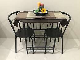 One Palm Tree Apartments