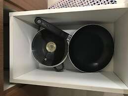 One Palm Tree Apartments