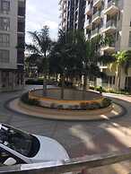 One Palm Tree Apartments