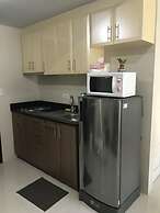 One Palm Tree Apartments