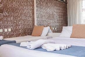Toros Hotel