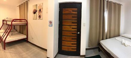 Seabreeze Beach Lodge