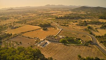 Hotel Rural Es Riquers