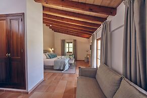 Hotel Rural Es Riquers