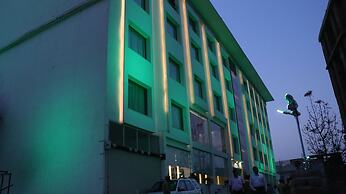 Hotel Lakhdatar