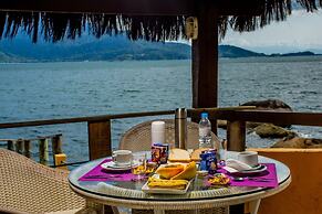 Pousada Isola Bella - Sobre o Mar