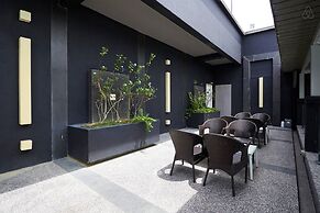 Bintang Fairlane Home