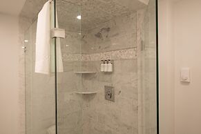 Serenity Inn Newport