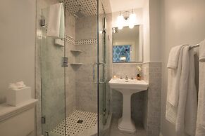 Serenity Inn Newport