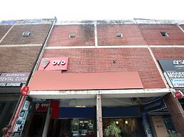 OYO 990 Hotel Paradise