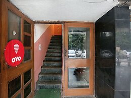 OYO 990 Hotel Paradise