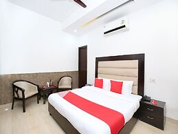 OYO 1355 Hotel Dream