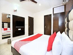 OYO 1355 Hotel Dream