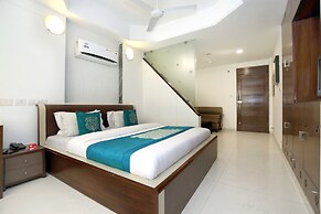 OYO 1496 Hotel Sky 5