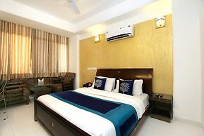 OYO 1496 Hotel Sky 5