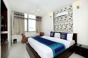 OYO 1496 Hotel Sky 5