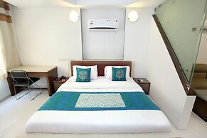 OYO 1496 Hotel Sky 5
