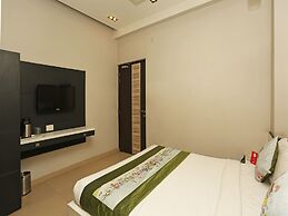 OYO 1671 Hotel Sundaram