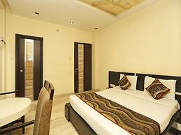 OYO 1671 Hotel Sundaram