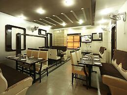 OYO 1671 Hotel Sundaram