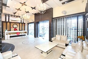 Capital O 9235 Hotel Nayyar