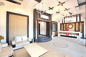 Capital O 9235 Hotel Nayyar