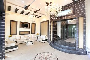 Capital O 9235 Hotel Nayyar