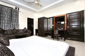 Capital O 9235 Hotel Nayyar