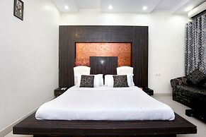 Capital O 9235 Hotel Nayyar