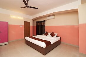 OYO 4979 Prabha Palace Lodge