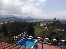 LookOut Lodge Mirador de Guatape