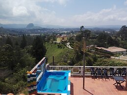 LookOut Lodge Mirador de Guatape