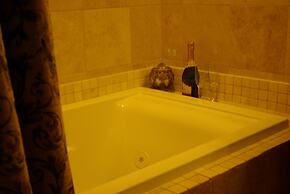 Arrowhead Manor Bed & Breakfast Inn & Event Center