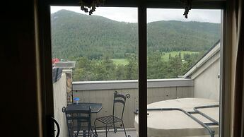 Arrowhead Manor Bed & Breakfast Inn & Event Center