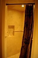 Arrowhead Manor Bed & Breakfast Inn & Event Center