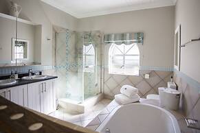 The Browns' Luxury Guest Suites